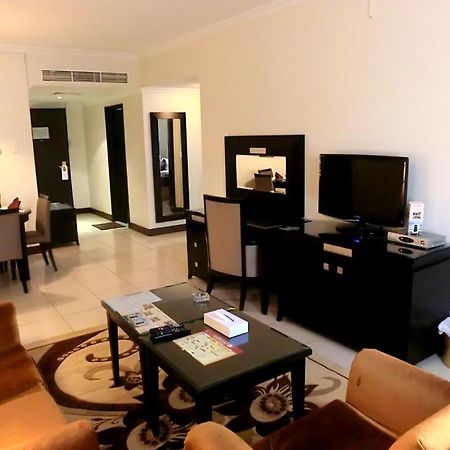 Deebaj Al Khabisi Plaza Aparthotel Dubai Exterior photo